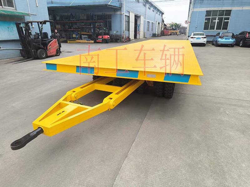 30吨重型12米牵引江南网页版页面登录_江南（中国） 全挂车橙色