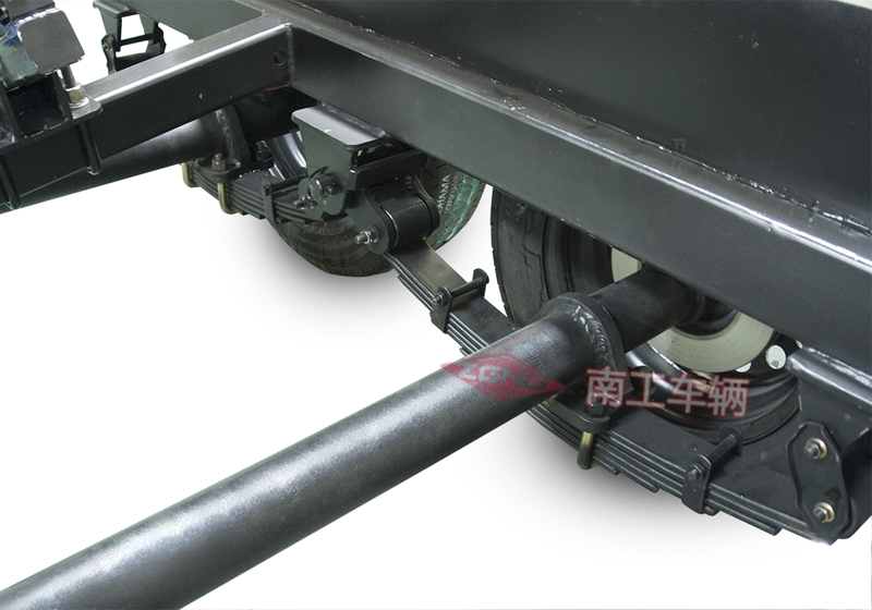 1677896798606180.jpg 游艇拖车4.jpg